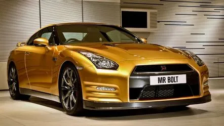 Nissan GT-R auriu „a trecut sub ciocan” la o licitație online pe eBay