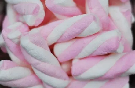 Beneficiile marshmallows în ciocolată pentru femei. Păcat că marshmallow-urile sunt dăunătoare pentru vasele de sânge.