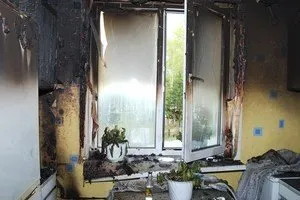 Curățarea apartamentelor după un incendiu înseamnă combaterea funinginei și a incendiului