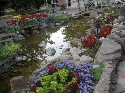 Paturi de design și paturi de flori
