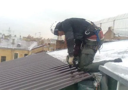 Instalarea unui acoperiș de carton ondulat, cu propriile lor mâini Instalarea unui acoperiș de carton ondulat, cu propriile lor mâini