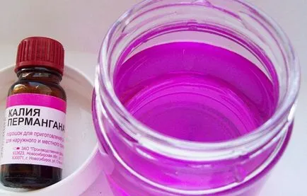 O soluție de permanganat de potasiu pentru care