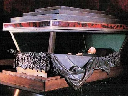 Lenin în mausoleu Lenin în mausoleu