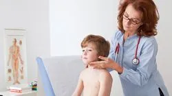 Umflarea în gât ea Umflarea în gât ea