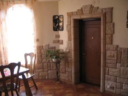 Decorarea peretilor cu piatra decorativa