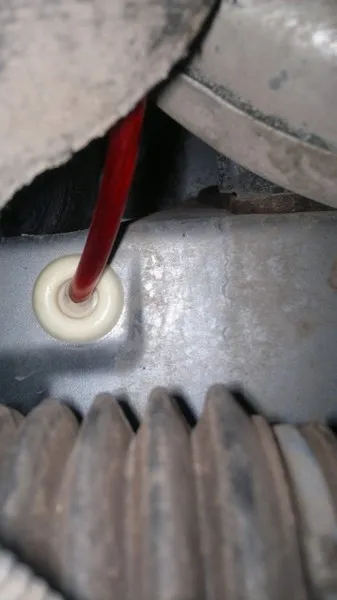 Cum de a conecta subwoofer-ul la radio din fabrică