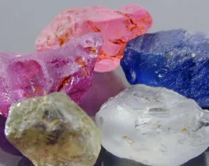 Ce este formatoare de roci minerale