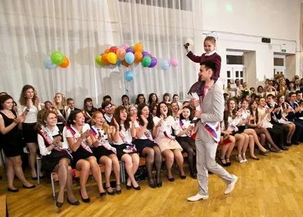 Ca primul profesor felicit absolvenți
