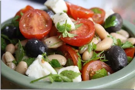 Salata cu fasole și roșii Salata cu fasole și roșii