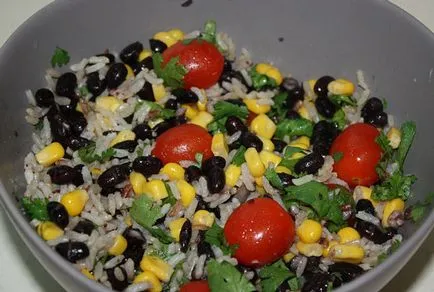Salata cu fasole și roșii Salata cu fasole și roșii