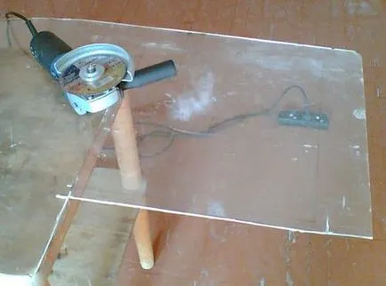 Cum se taie plexiglass