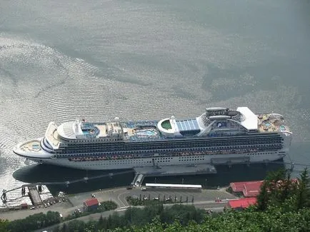 Navă mai mult Titanic