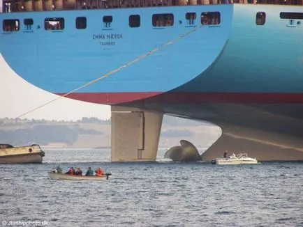 Navă mai mult Titanic