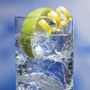 bea Gin decât băut