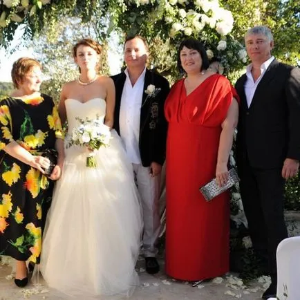 Danseaza cu mama mea la nunta