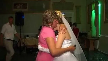 Danseaza cu mama mea la nunta