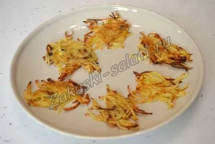 Salata cu cartofi prăjiți