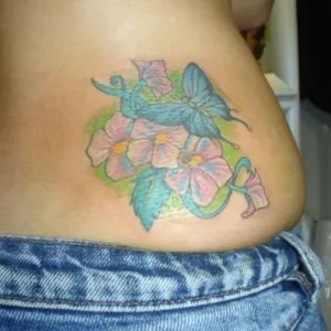 fluturi tatuaj care înseamnă