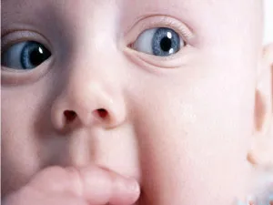 Anisocoria (elevi de diferite dimensiuni) cauze la sugari, copii și adulți, tratament, fotografii