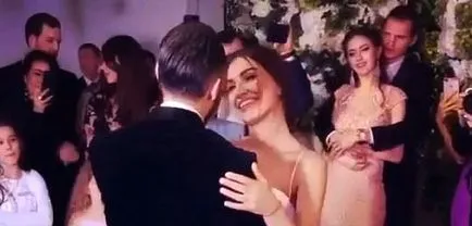 Un prieten apropiat al Olgi Buzovoy invitat la nuntă Anastasia Kostenko și Dmitry Tarasov fotografii (reparații) Un prieten apropiat al Olgi Buzovoy invitat la nuntă Anastasia Kostenko și Dmitry Tarasov fotografii