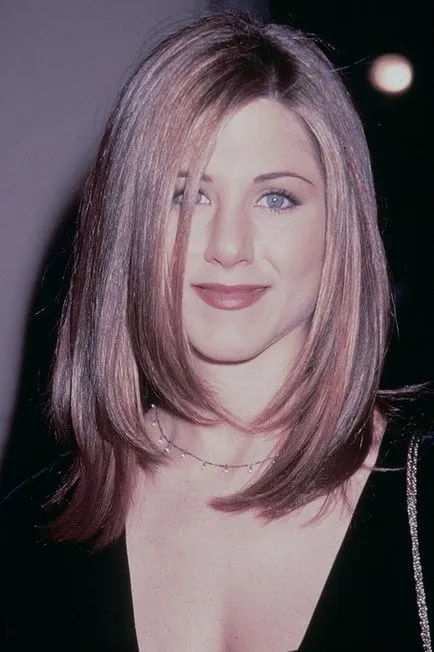 Beauty-evoluția Jennifer Aniston, revista cosmopolită