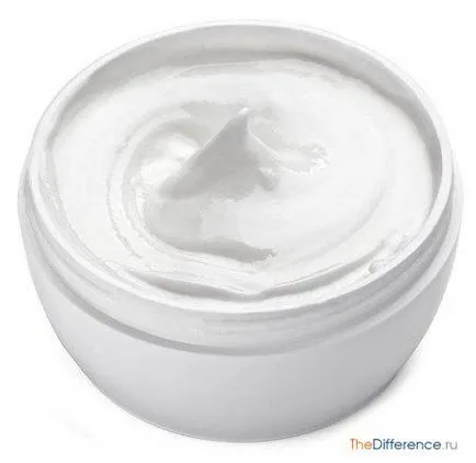 Ceea ce este diferit de crema hidratanta de nutrienți
