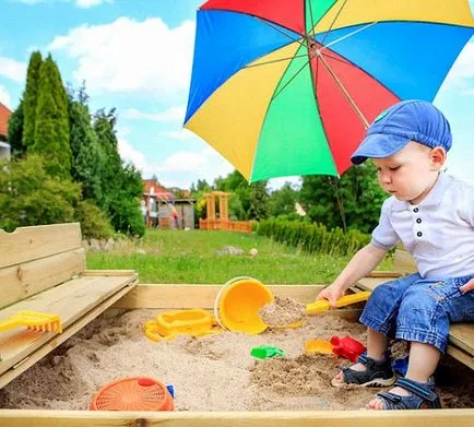 Sandbox pentru copii cu mâinile, portal de construcție (mâini) Sandbox pentru copii cu mâinile, portalul de construcție
