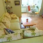 Proiectare si living interior cu zone de living și de dormit