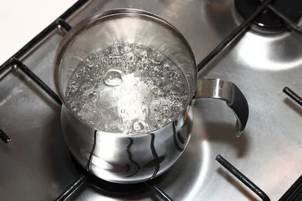 Nouă modalități de a purifica apa la domiciliu, fără filtru (e) Nouă moduri de a purifica apa de la domiciliu, fără filtre