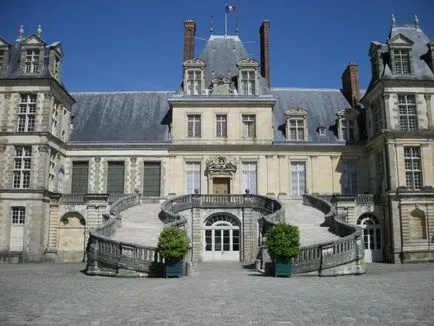 Fontainebleau Palace (Franța)