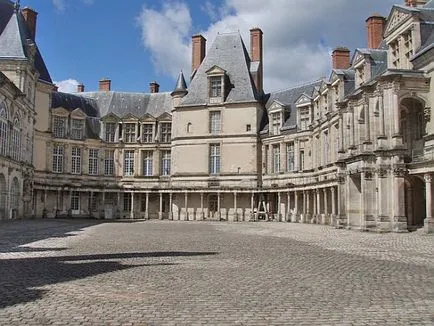Palatul Fontainebleau din Franța, Franța Moya (Franța) Palatul Fontainebleau din Franța, Franța moya