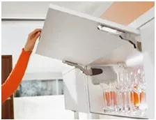Hardware - accesorii pentru mobilier de cabinet, ideea în interior (al companiei BLUM BLUM) Feronerie - fitinguri pentru mobilier de cabinet, idee de interior