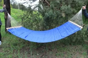 Hamac cu mâinile pentru a da și acasă cum să facă un hamac suspendat din tesatura pe cadru, ca tesatura (lor) Hamac cu mâinile pentru a da și acasă cum să facă un hamac suspendat din tesatura pe cadru, ca împletitura