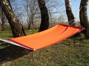Hamac cu mâinile pentru a da și acasă cum să facă un hamac suspendat din tesatura pe cadru, ca tesatura (cabane) Hamac cu mâinile pentru a da și acasă cum să facă un hamac suspendat din tesatura pe cadru, ca împletitura
