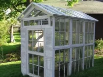Instrucțiuni cu fotografii, modul de a construi o seră a ferestrei vechi rame DESENE Exemple pentru fabricarea (foto) Instrucțiuni cu fotografii, cum să construiască o seră a vechilor ferestre, rame, desene de probă pentru fabricare