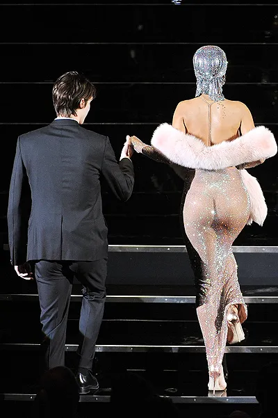 style icon Rihanna izbitoare tinuta la petrecere CFDA, bârfe
