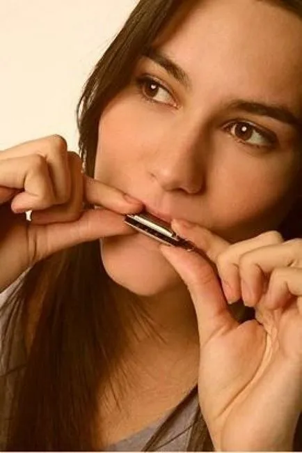 Mă întreb - cum să învețe să joace la harmonica
