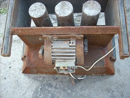 Producția de blocuri de beton de mașini și cu mâinile sale, utilaje pentru constructii self-made și de perete