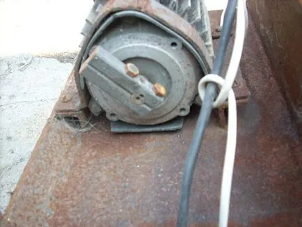 Producția de blocuri de beton de mașini și cu mâinile sale, utilaje pentru constructii self-made și de perete