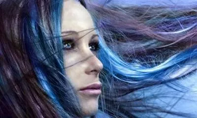 Cât de repede se spală pe păr tonic într-un colorant fără succes (clătiți) Cât de repede se spală pe păr tonic pentru faptul că nu a colorare