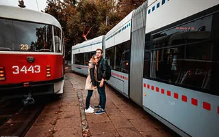 Cât de ușor să se familiarizeze cu fata de pe autobuz, metrou sau autobuz (fata) Cât de ușor să se familiarizeze cu fata de pe autobuz, metrou sau autobuz