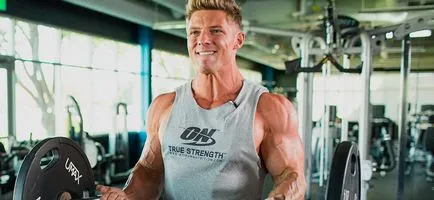 Cum de a construi brațele și umerii - un program de formare pe biceps și triceps