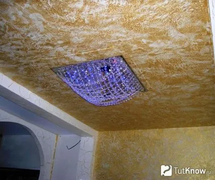 Cum se aplica un plafon tencuiala decorativa