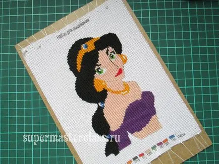 Cum de a face broderie într-un cadru și rogojină, clase de master în brodată