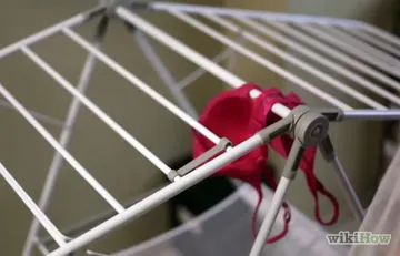 Cum să picteze un obiect de plastic