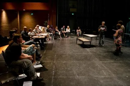 Cum de a intra în teatru