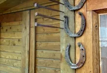 Cum să stea o potcoavă deasupra ușii să stea așa cum ar trebui să stea, care a ajuns la casa,