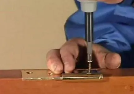 Cum de a alege și de a seta manual bucla spre stânga sau spre dreapta (set) Cum de a alege și de a seta manual balamaua la stânga sau la dreapta
