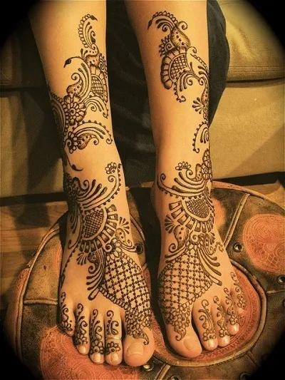 Cum să atragă secrete henna care aplică tatuaje temporare (egal) Cum să atragă secretele henna aplicarea tatuaje temporare