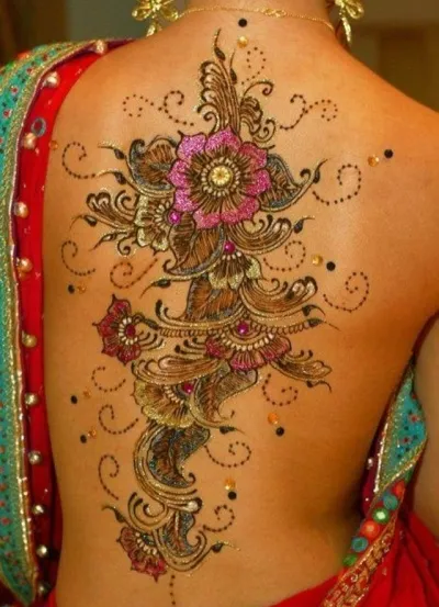 Cum să atragă secretele henna tatuaje temporare care se aplică (tatuaje) Cum să atragă secretele henna aplicarea tatuaje temporare